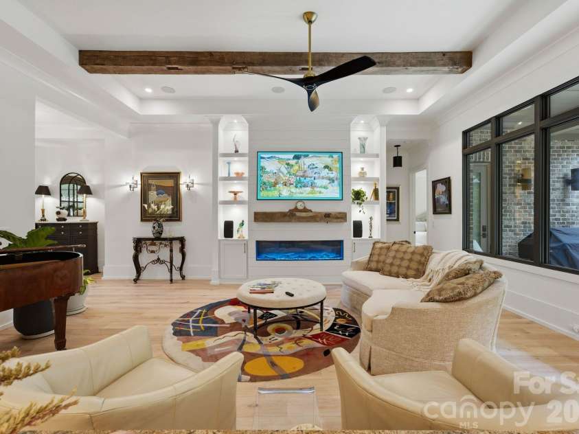 8921 Island Point Road, Charlotte, NC 28278.  MLS# CAR4408365, YatesRealty ID 43402. 