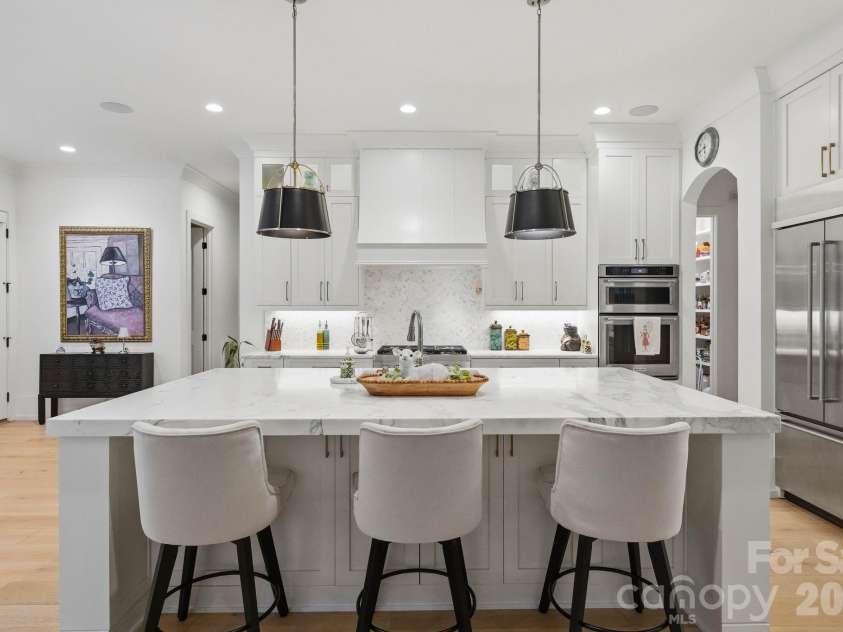8921 Island Point Road, Charlotte, NC 28278.  MLS# CAR4408365, YatesRealty ID 43402. 