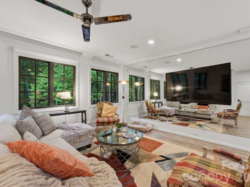 8921 Island Point Road, Charlotte, NC 28278.  MLS# CAR4408365, YatesRealty ID 43402. 