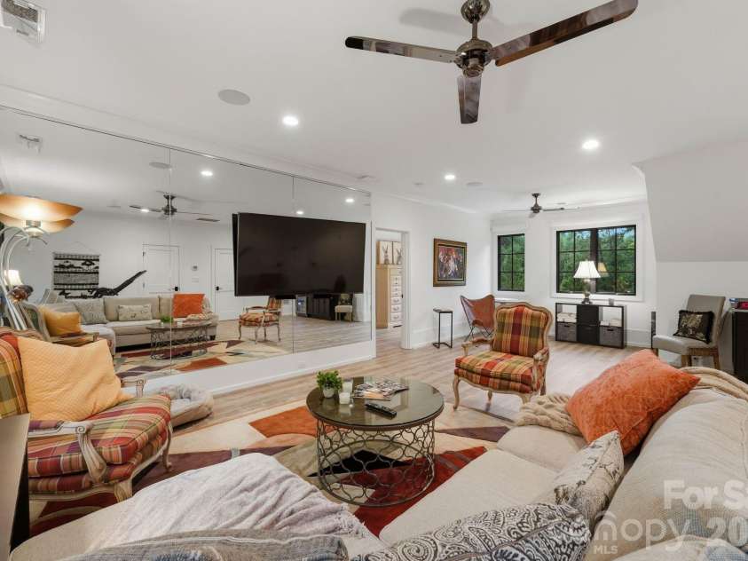 8921 Island Point Road, Charlotte, NC 28278.  MLS# CAR4408365, YatesRealty ID 43402. 