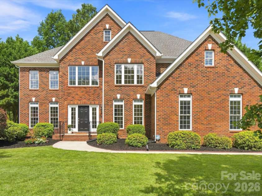 1012 Easthampton Lane, Waxhaw, NC 28173.  MLS# CAR4406705, YatesRealty ID 43403. 