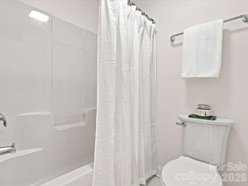 1012 Easthampton Lane, Waxhaw, NC 28173.  MLS# CAR4406705, YatesRealty ID 43403. 
