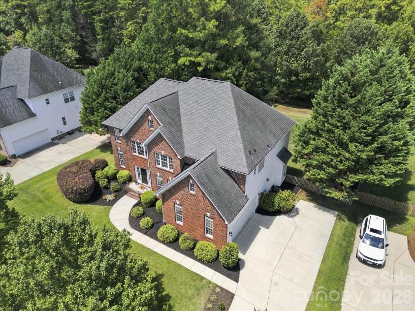 1012 Easthampton Lane, Waxhaw, NC 28173.  MLS# CAR4406705, YatesRealty ID 43403. 