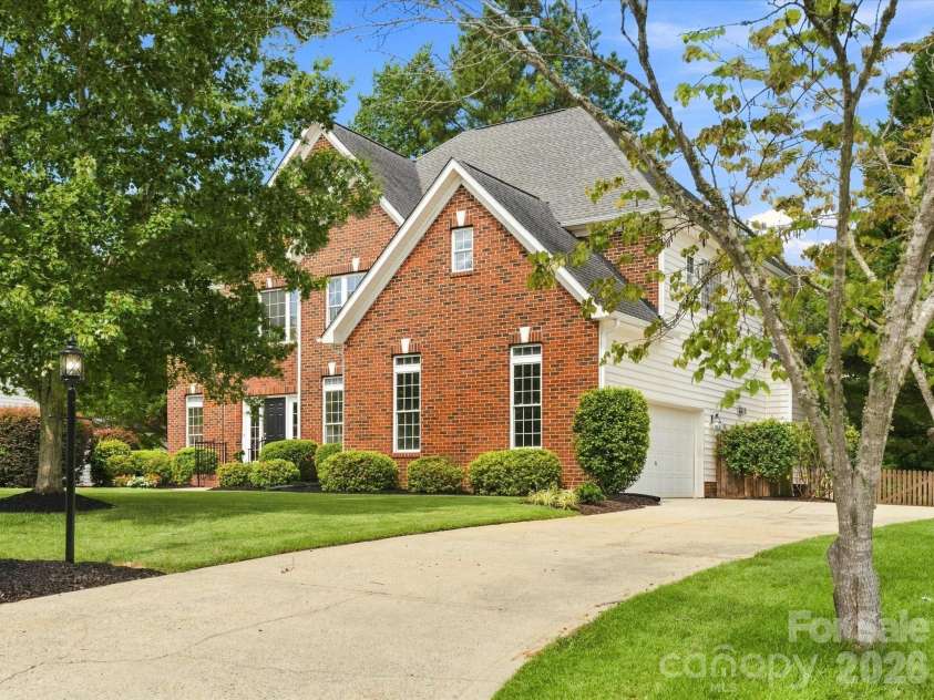 1012 Easthampton Lane, Waxhaw, NC 28173.  MLS# CAR4406705, YatesRealty ID 43403. 