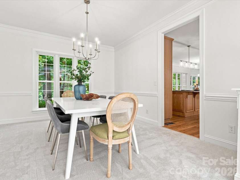 1012 Easthampton Lane, Waxhaw, NC 28173.  MLS# CAR4406705, YatesRealty ID 43403. Designated dinning room off kitchen