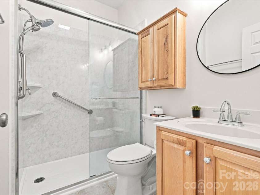 1012 Easthampton Lane, Waxhaw, NC 28173.  MLS# CAR4406705, YatesRealty ID 43403. Full bath on main level