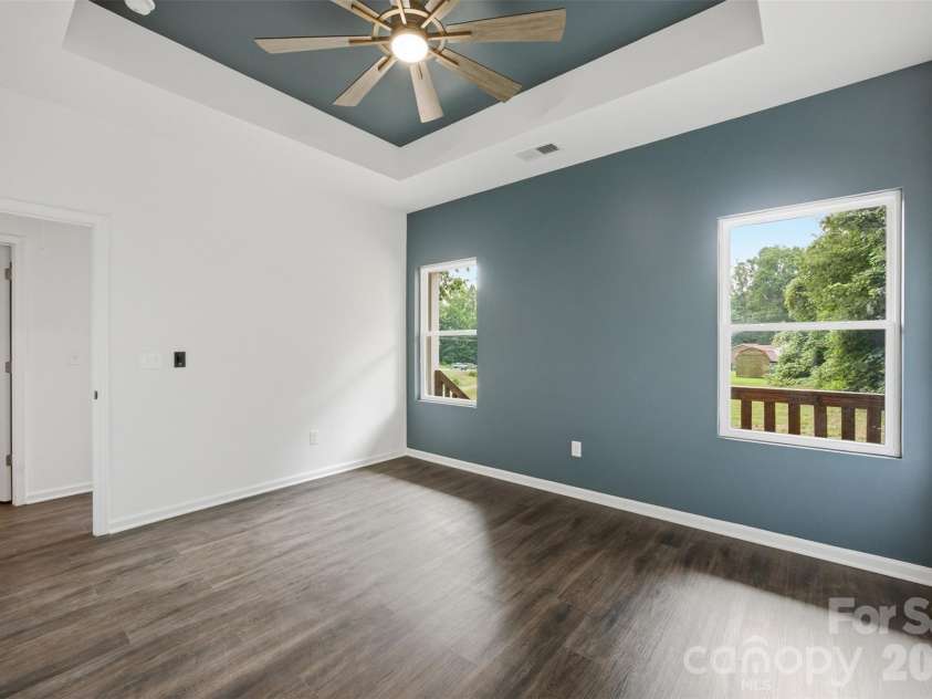 402 Brookwood Avenue, Cherryville, NC 28021.  MLS# CAR4406967, YatesRealty ID 43404. 