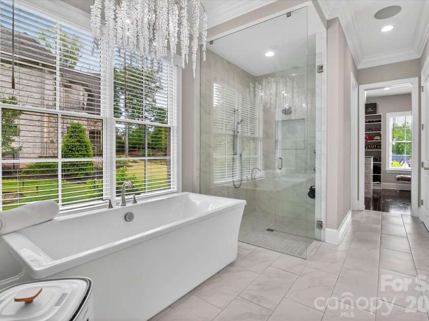1115 Shelton Oaks Court, Matthews, NC 28105.  MLS# CAR4407717, YatesRealty ID 43405. 