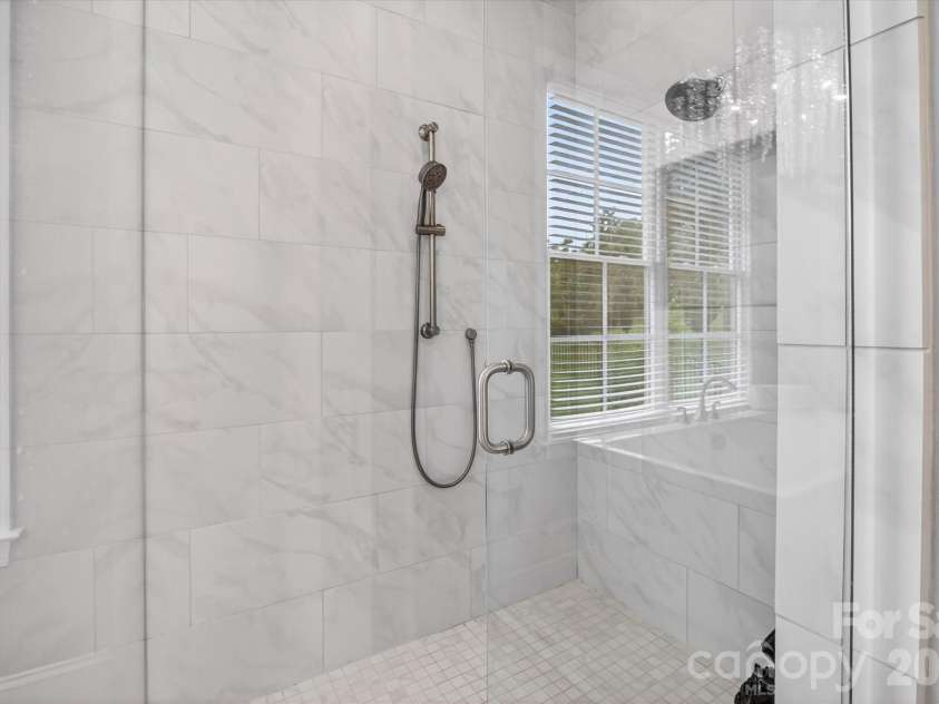 1115 Shelton Oaks Court, Matthews, NC 28105.  MLS# CAR4407717, YatesRealty ID 43405. 