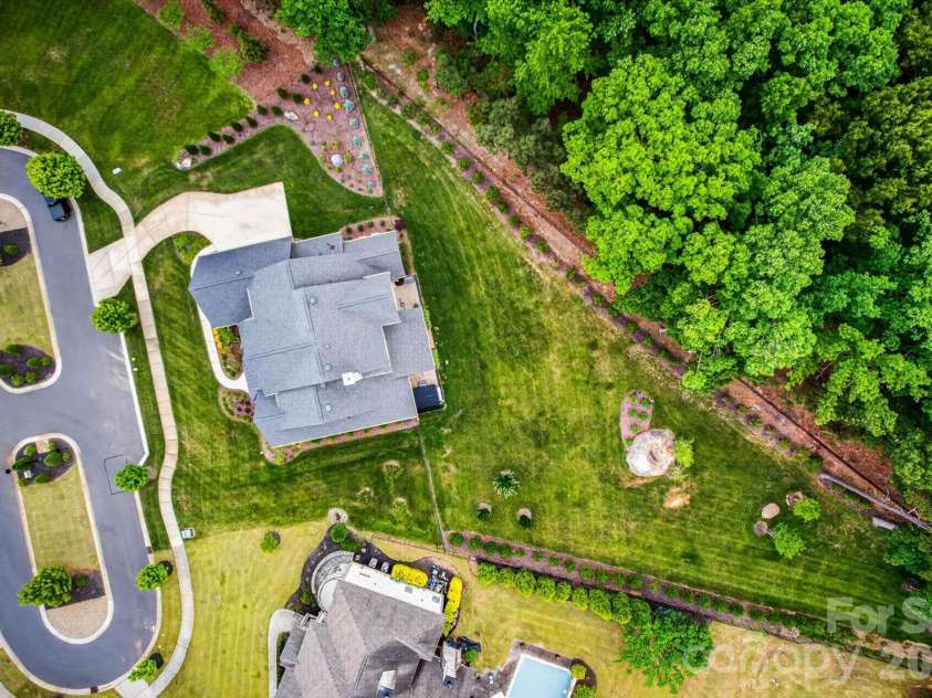 1115 Shelton Oaks Court, Matthews, NC 28105.  MLS# CAR4407717, YatesRealty ID 43405. 