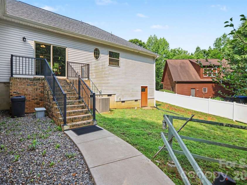 1473 Morningside Drive, Iron Station, NC 28080.  MLS# CAR4408073, YatesRealty ID 43407. 