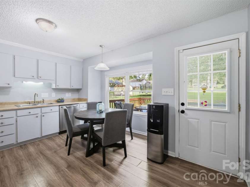 165 Obrien Place, Concord, NC 28025.  MLS# CAR4411507, YatesRealty ID 43408. Kitchen