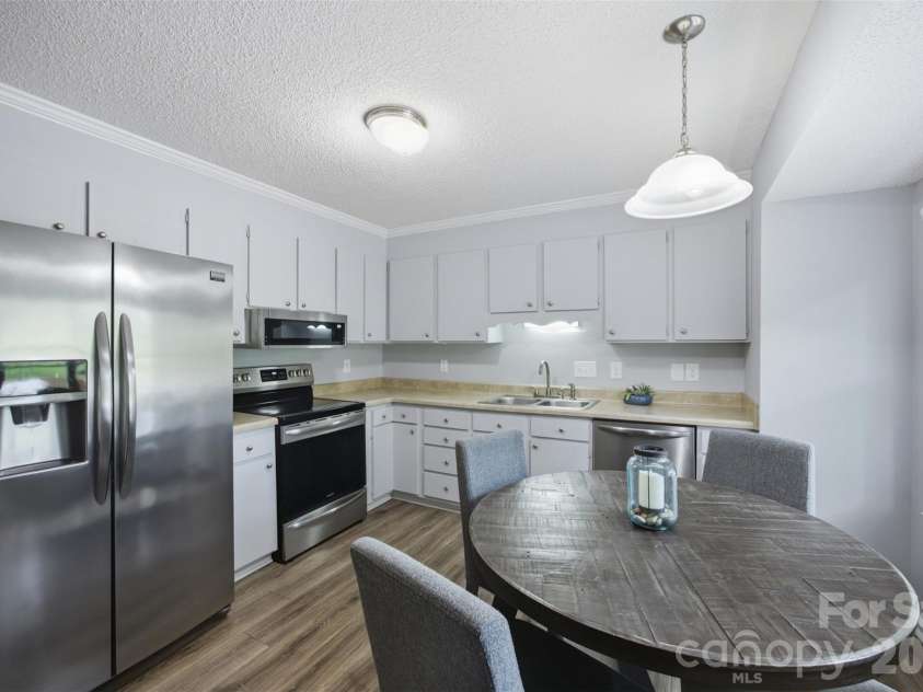 165 Obrien Place, Concord, NC 28025.  MLS# CAR4411507, YatesRealty ID 43408. Kitchen