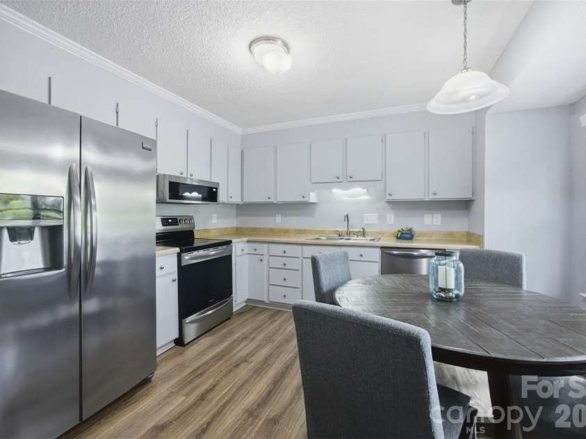 165 Obrien Place, Concord, NC 28025.  MLS# CAR4411507, YatesRealty ID 43408. Kitchen