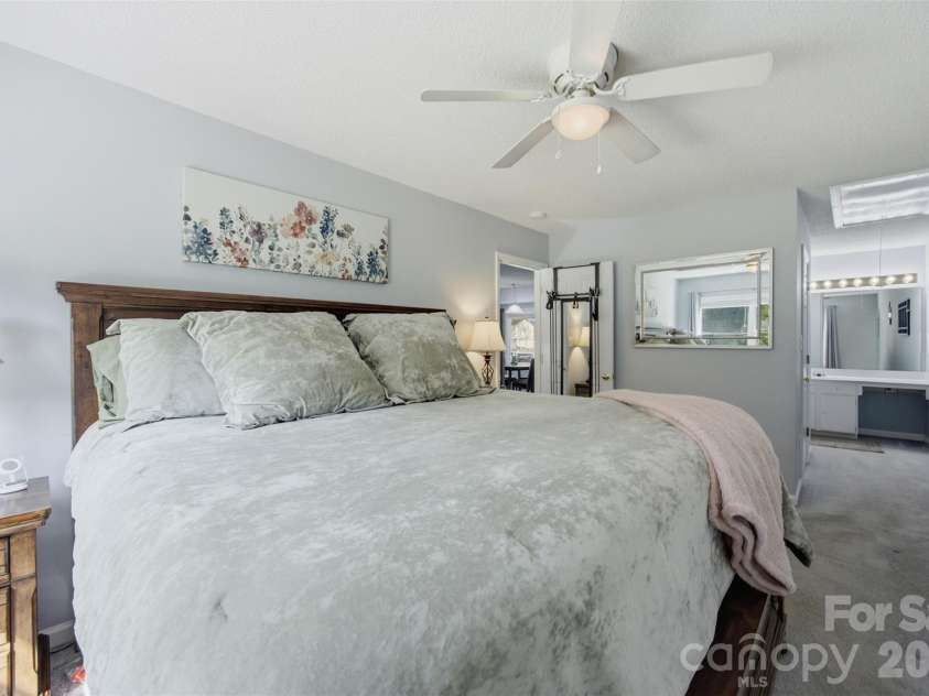 165 Obrien Place, Concord, NC 28025.  MLS# CAR4411507, YatesRealty ID 43408. Primary Bedroom