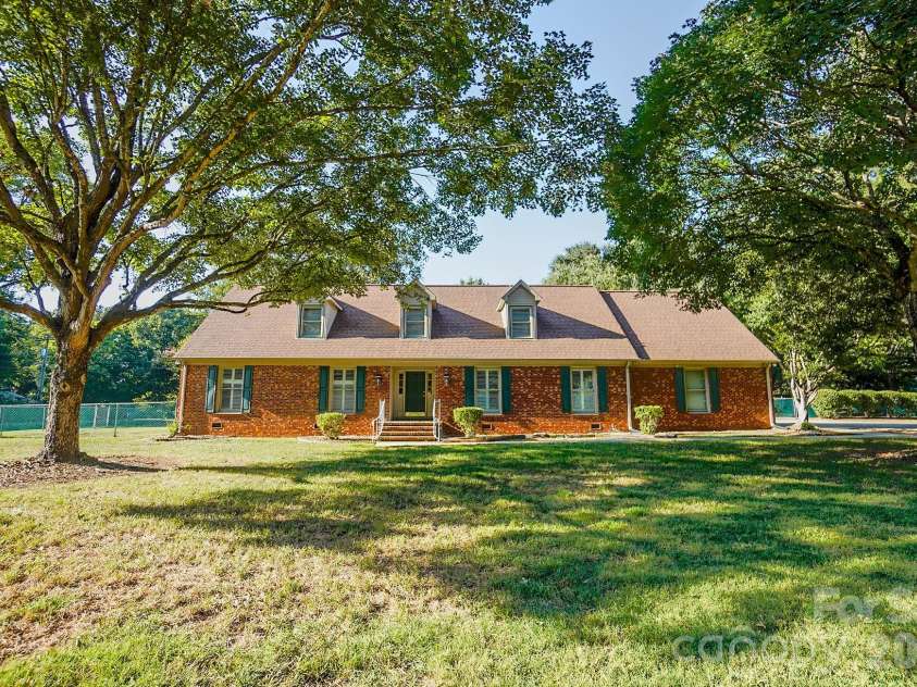 1051 Michael Avenue, Concord, NC 28025.  MLS# CAR4427422, YatesRealty ID 4341. 