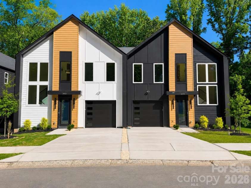 2412 Crestview Drive, Charlotte, NC 28216.  MLS# CAR4332817, YatesRealty ID 43411. 