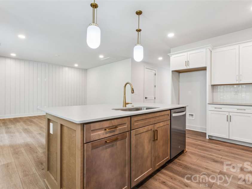 2412 Crestview Drive, Charlotte, NC 28216.  MLS# CAR4332817, YatesRealty ID 43411. 