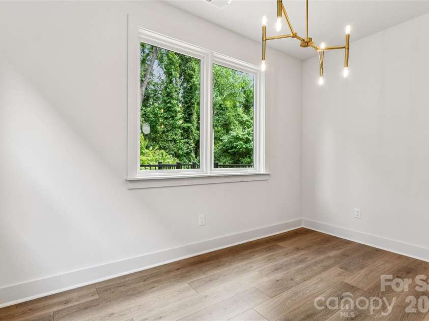 2412 Crestview Drive, Charlotte, NC 28216.  MLS# CAR4332817, YatesRealty ID 43411. 