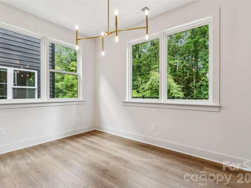 2412 Crestview Drive, Charlotte, NC 28216.  MLS# CAR4332817, YatesRealty ID 43411. 