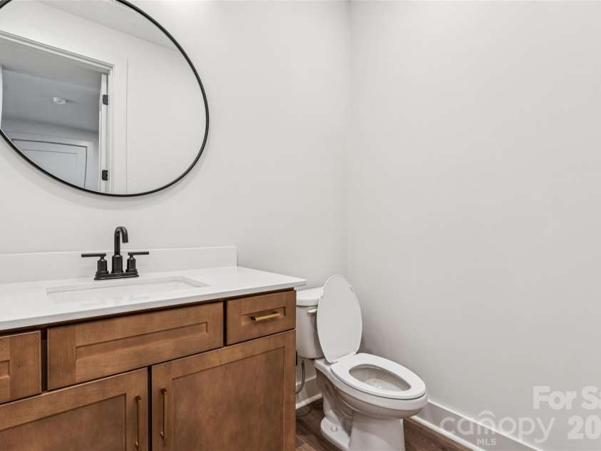 2412 Crestview Drive, Charlotte, NC 28216.  MLS# CAR4332817, YatesRealty ID 43411. 