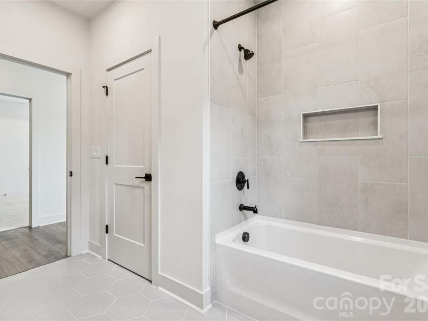 2412 Crestview Drive, Charlotte, NC 28216.  MLS# CAR4332817, YatesRealty ID 43411. 