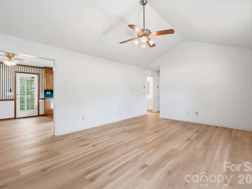2050 Brownstone Court, Gastonia, NC 28054.  MLS# CAR4412212, YatesRealty ID 43412. 