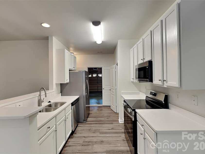 6523 Avonlea Court, Charlotte, NC 28269.  MLS# CAR4409482, YatesRealty ID 43413. 