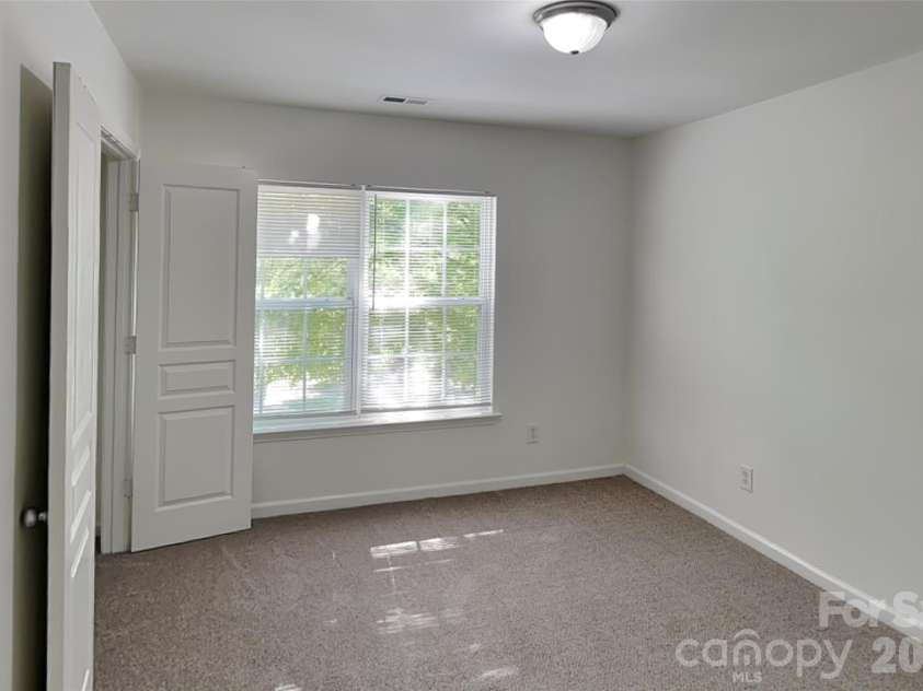 6523 Avonlea Court, Charlotte, NC 28269.  MLS# CAR4409482, YatesRealty ID 43413. 