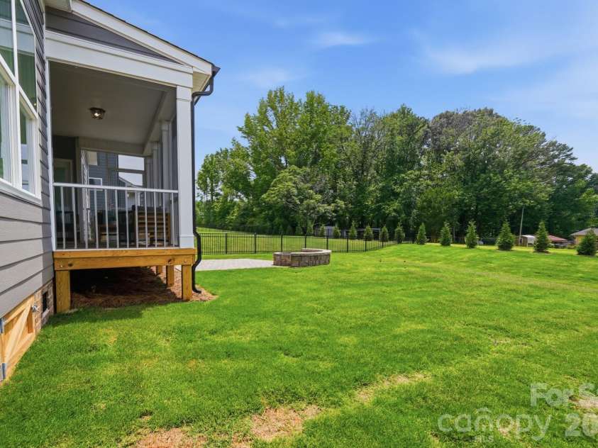 545 Cheryl Lynn Drive, Rock Hill, SC 29730.  MLS# CAR4314000, YatesRealty ID 43414. Backyard