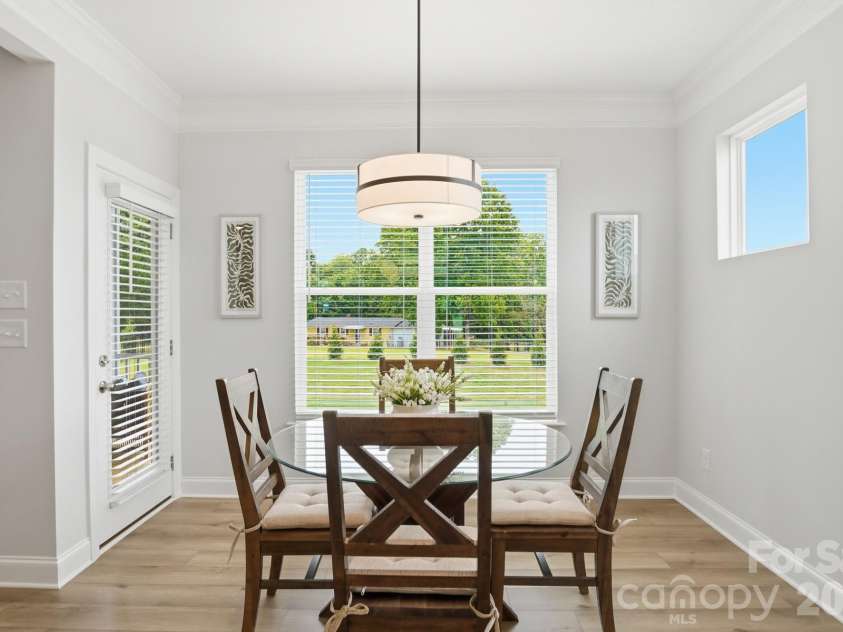 545 Cheryl Lynn Drive, Rock Hill, SC 29730.  MLS# CAR4314000, YatesRealty ID 43414. Breakfast Area
