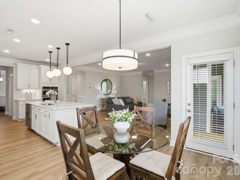 545 Cheryl Lynn Drive, Rock Hill, SC 29730.  MLS# CAR4314000, YatesRealty ID 43414. Breakfast Area