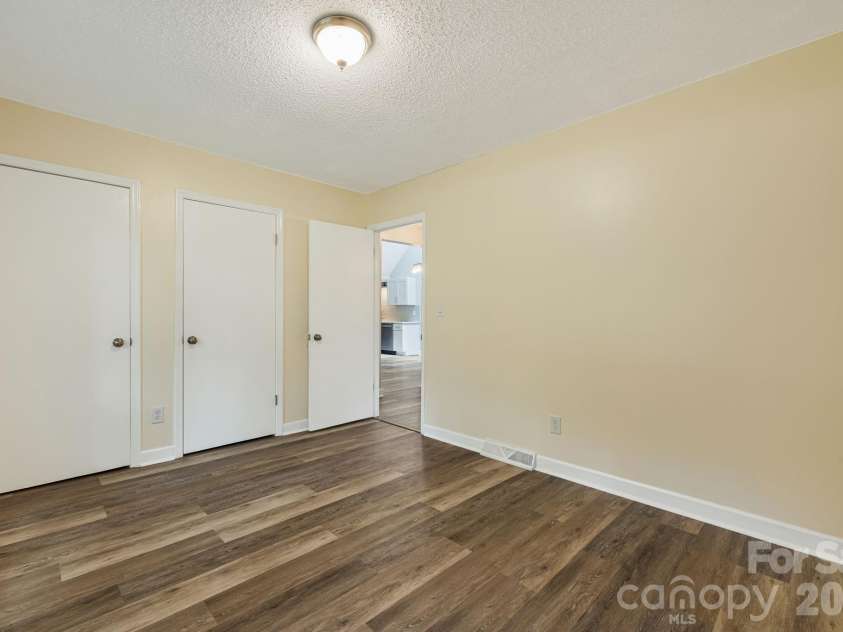 35 Golden Oaks Lane, Fletcher, NC 28732.  MLS# CAR4411250, YatesRealty ID 43415. 