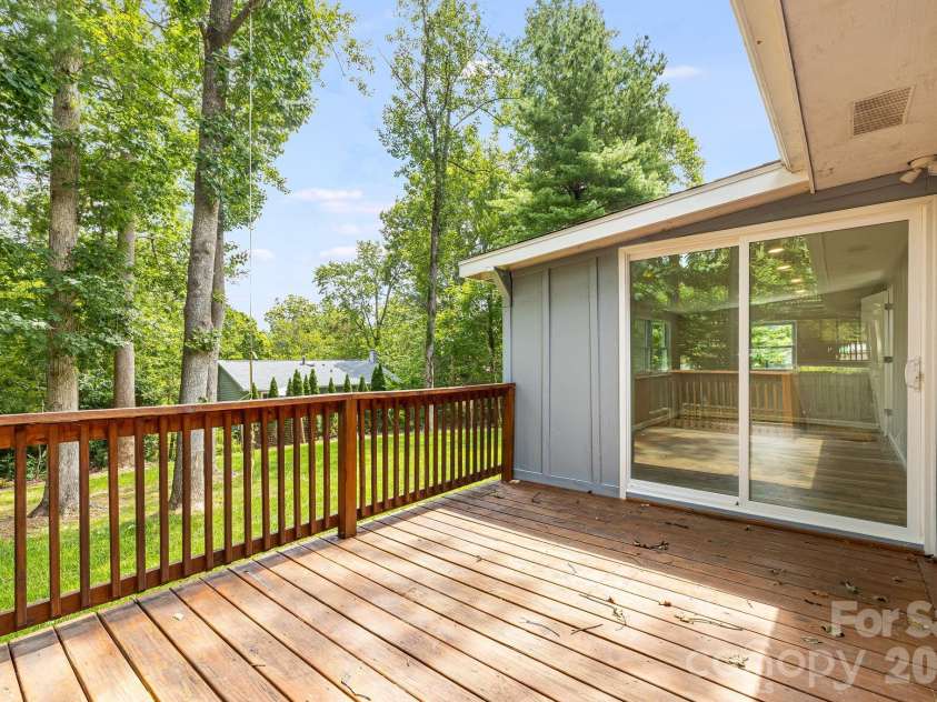 35 Golden Oaks Lane, Fletcher, NC 28732.  MLS# CAR4411250, YatesRealty ID 43415. 