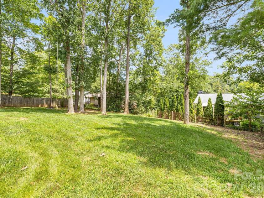 35 Golden Oaks Lane, Fletcher, NC 28732.  MLS# CAR4411250, YatesRealty ID 43415. 