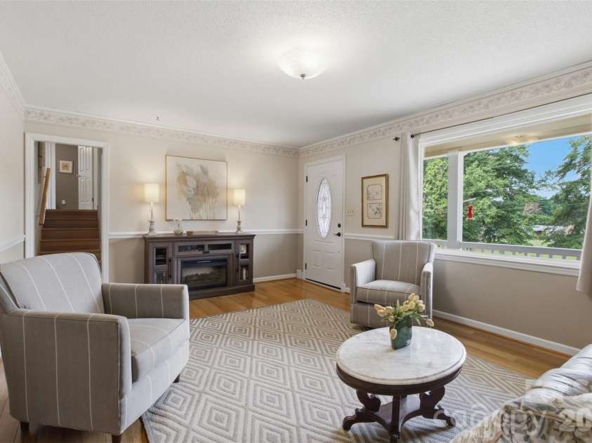 220 Hunstanton Drive, Winnsboro, SC 29180.  MLS# CAR4413754, YatesRealty ID 43417. Main Level Living Room