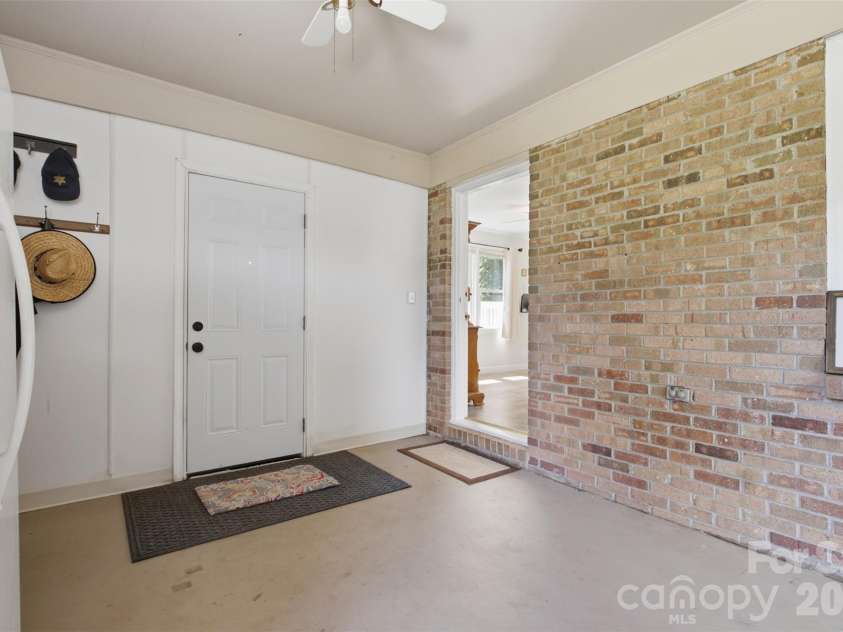 220 Hunstanton Drive, Winnsboro, SC 29180.  MLS# CAR4413754, YatesRealty ID 43417. Mud Room
