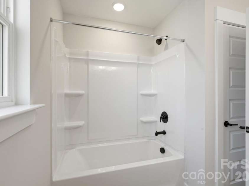 1433 Crooked Stick Drive, Rock Hill, SC 29730.  MLS# CAR4360974, YatesRealty ID 43418. Bath 2