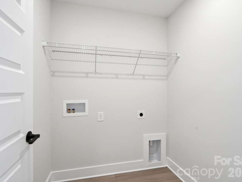 1433 Crooked Stick Drive, Rock Hill, SC 29730.  MLS# CAR4360974, YatesRealty ID 43418. Laundry Room