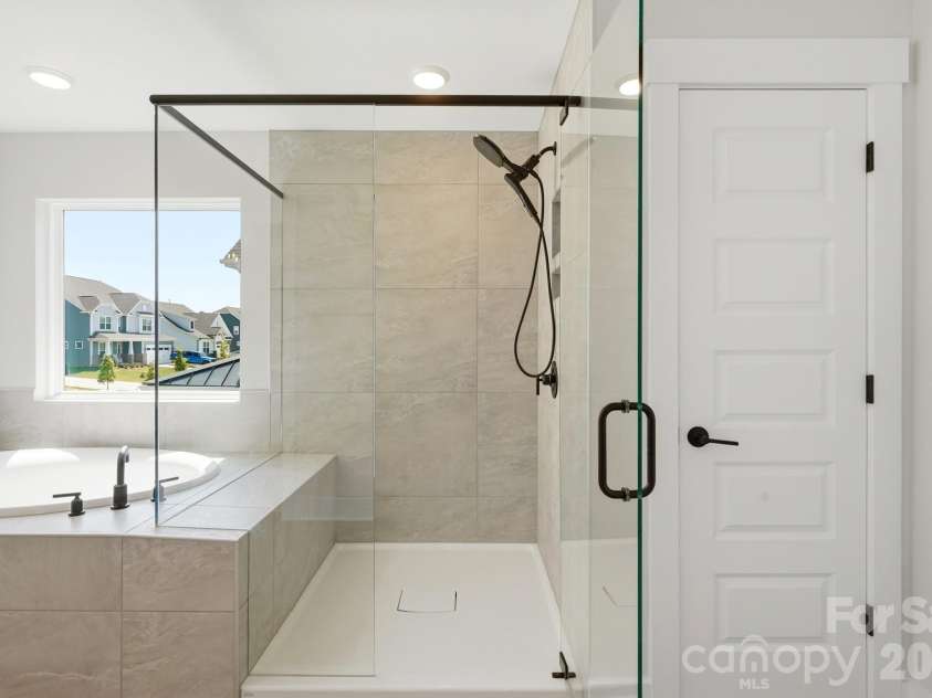 1433 Crooked Stick Drive, Rock Hill, SC 29730.  MLS# CAR4360974, YatesRealty ID 43418. Primary Bathroom