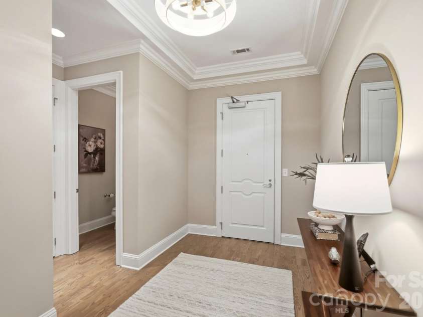 626 Queens Road, Charlotte, NC 28207.  MLS# CAR4409799, YatesRealty ID 43419. 