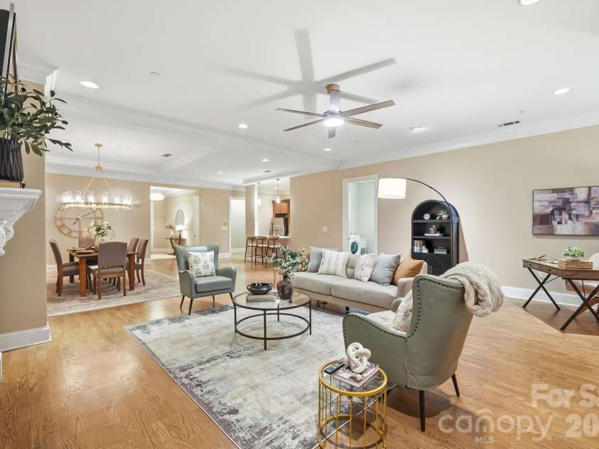 626 Queens Road, Charlotte, NC 28207.  MLS# CAR4409799, YatesRealty ID 43419. 