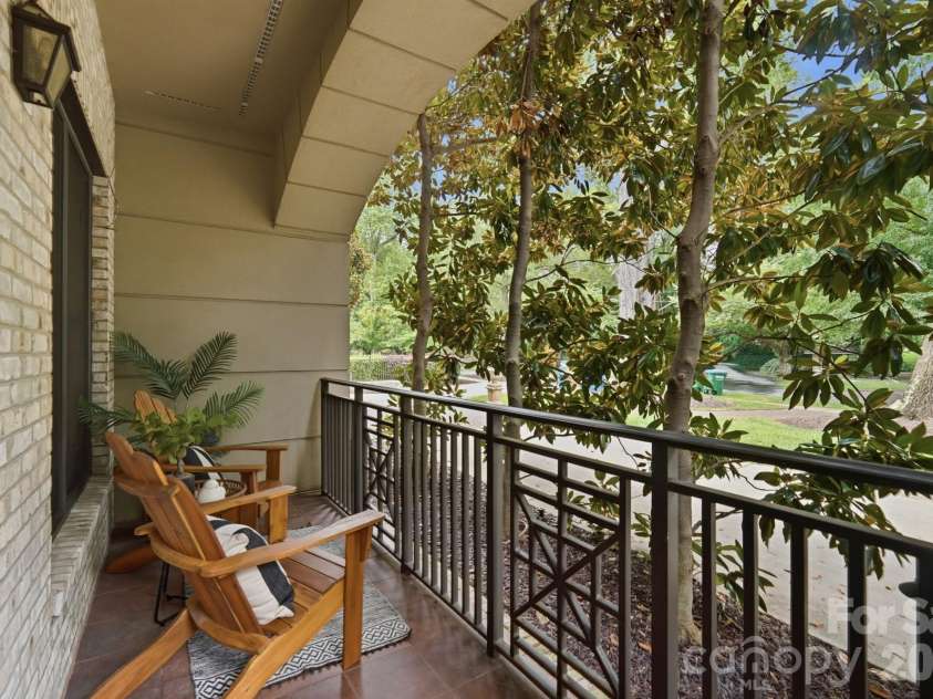 626 Queens Road, Charlotte, NC 28207.  MLS# CAR4409799, YatesRealty ID 43419. 