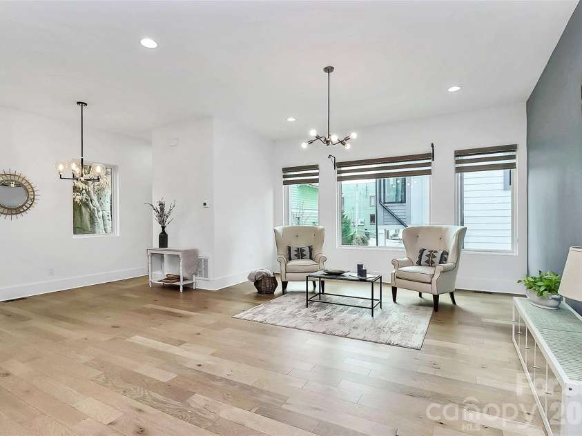 1004 Margaret Brown Street, Charlotte, NC 28202.  MLS# CAR4341341, YatesRealty ID 4342. 