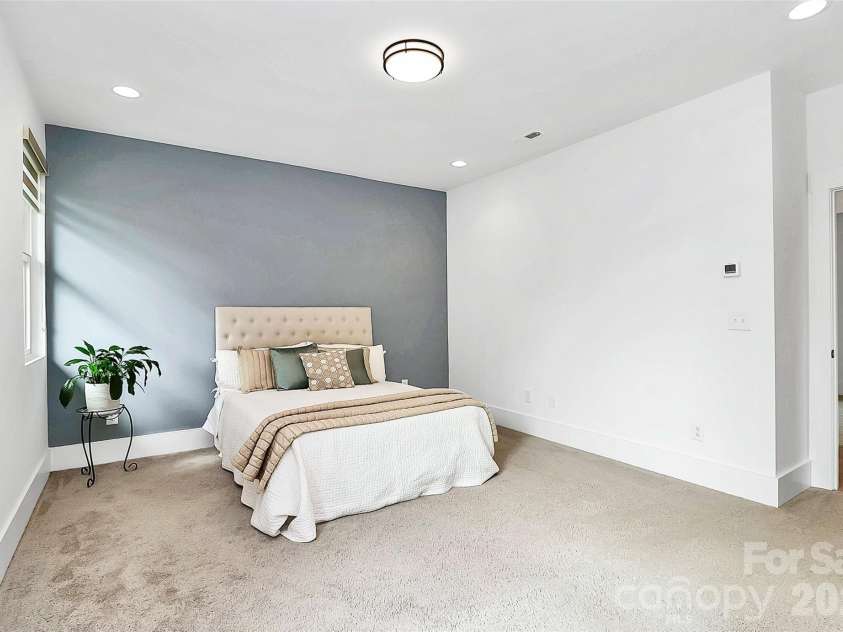 1004 Margaret Brown Street, Charlotte, NC 28202.  MLS# CAR4341341, YatesRealty ID 4342. 