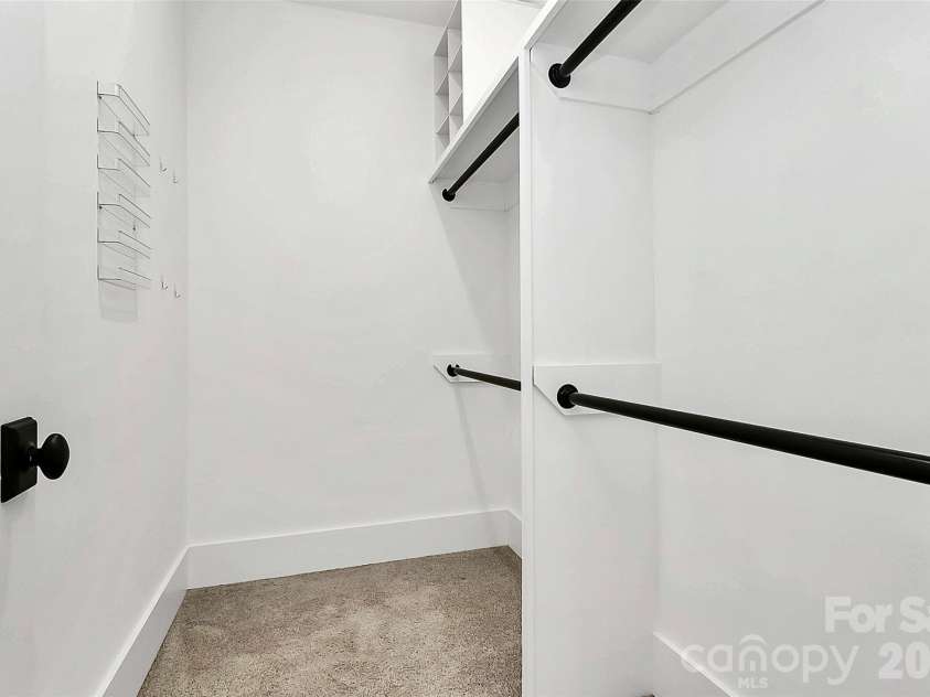 1004 Margaret Brown Street, Charlotte, NC 28202.  MLS# CAR4341341, YatesRealty ID 4342. Large walk-in closet