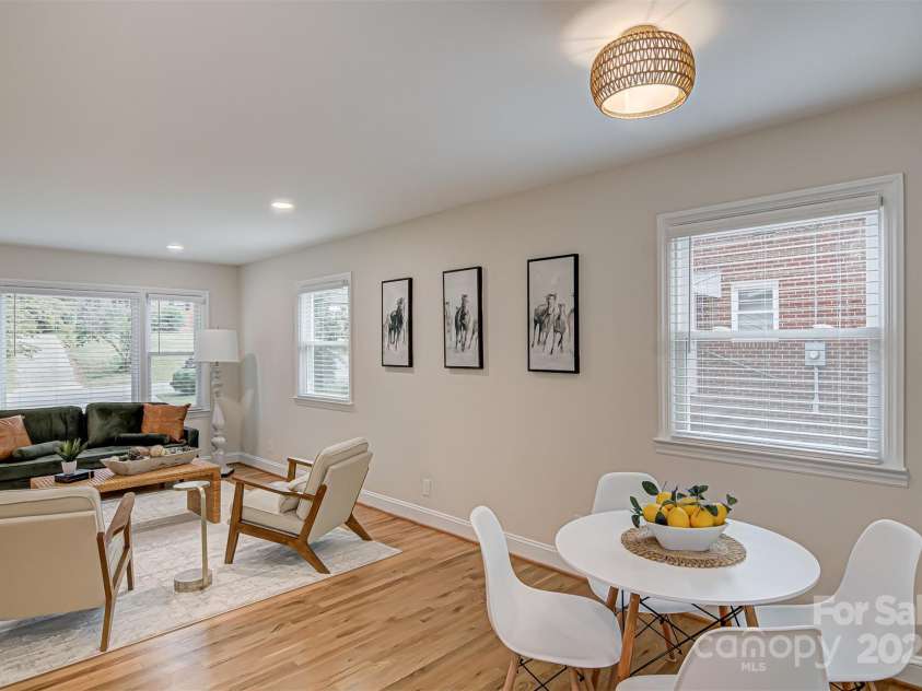 2350 Parkway Drive, Winston Salem, NC 27103.  MLS# CAR4240020, YatesRealty ID 4342. 