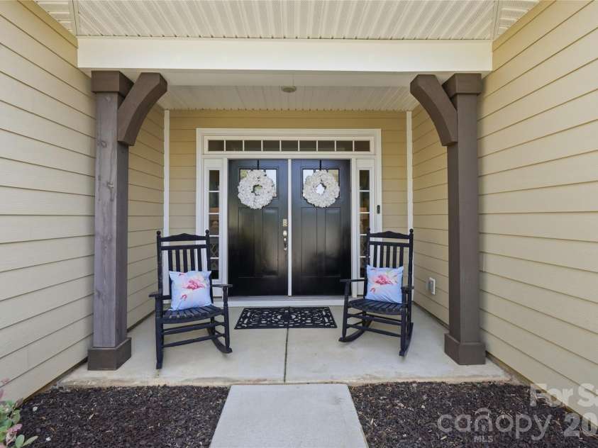 294 Robinwood Lane, Clover, SC 29710.  MLS# CAR4405763, YatesRealty ID 43420. 