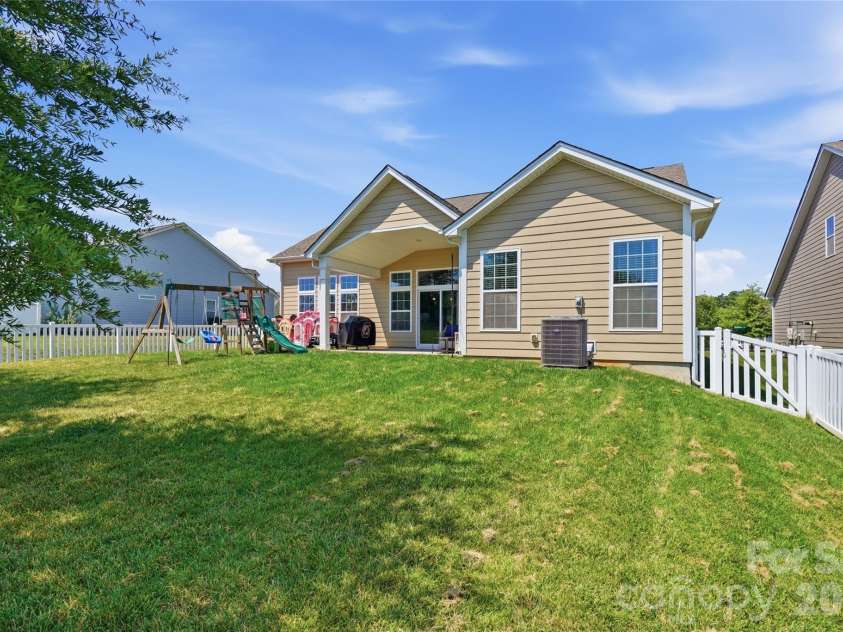 294 Robinwood Lane, Clover, SC 29710.  MLS# CAR4405763, YatesRealty ID 43420. 