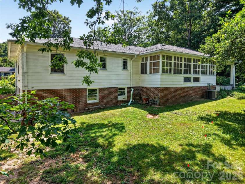 3112 Wesley Way, Hendersonville, NC 28792.  MLS# CAR4393295, YatesRealty ID 43422. 